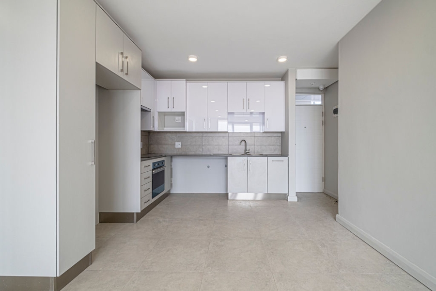 To Let 2 Bedroom Property for Rent in Summerstrand Eastern Cape